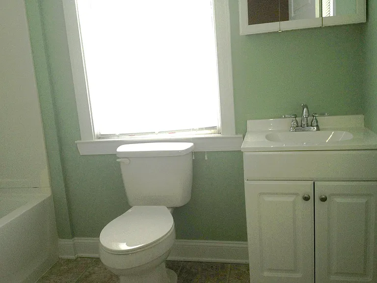 10430 Greenwood Rd — Photo 7