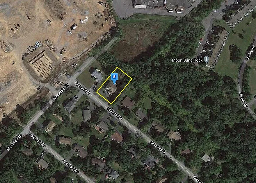 37 Summit Ave photo 1