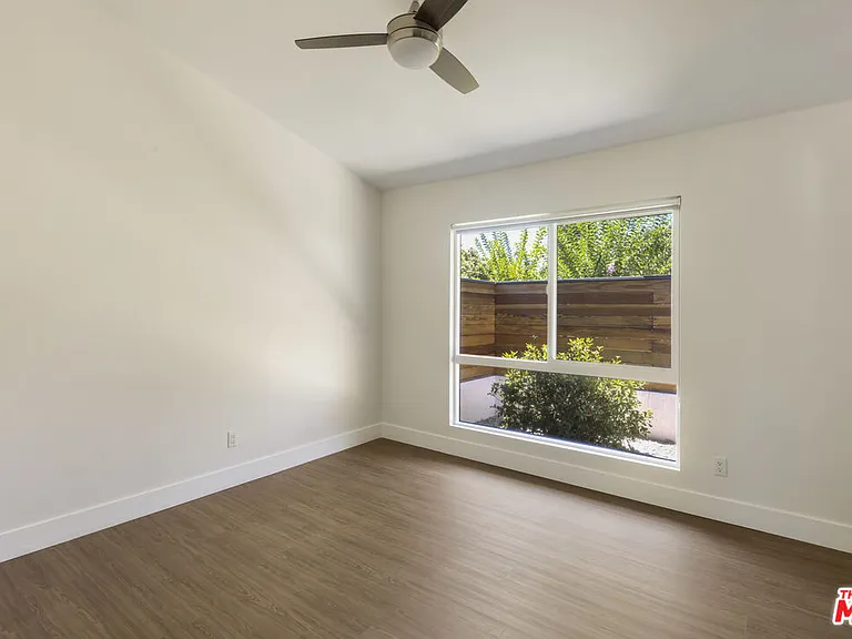 22427 De Kalb Dr — Photo 25