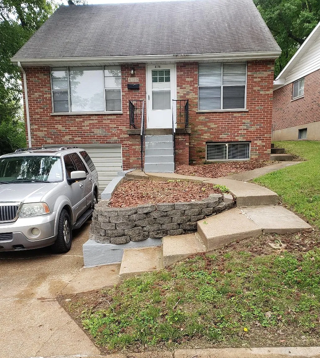 4128 Ammann Ln photo 1