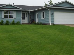 3255 Cornerstone Ln, Holland, MI 49424