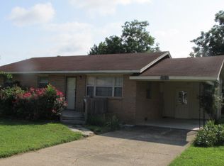 1001 McNew Dr, Bernie, MO 63822