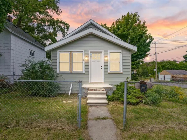 1543 Massachusetts Ave, Lansing, MI 48906