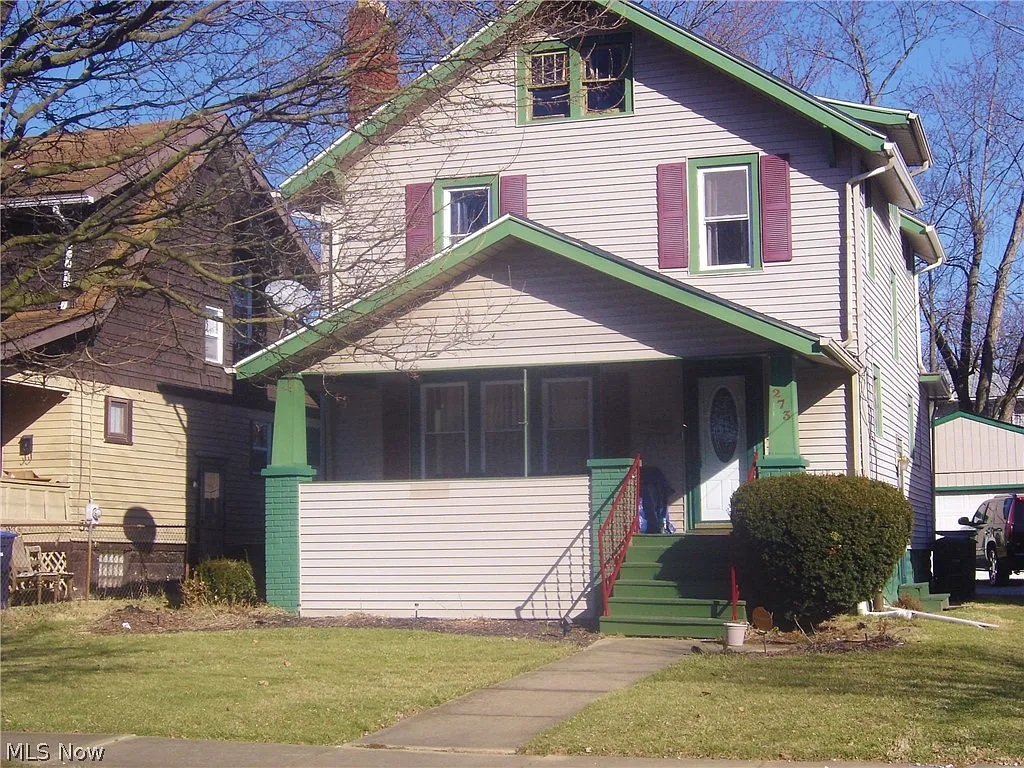 273 Noble Ave photo 1