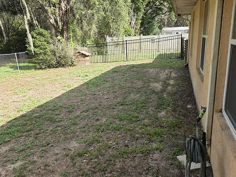 1750 N Valencia Dr — Photo 26