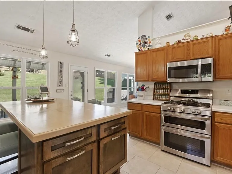 3269 Roundfield Cir — Photo 5