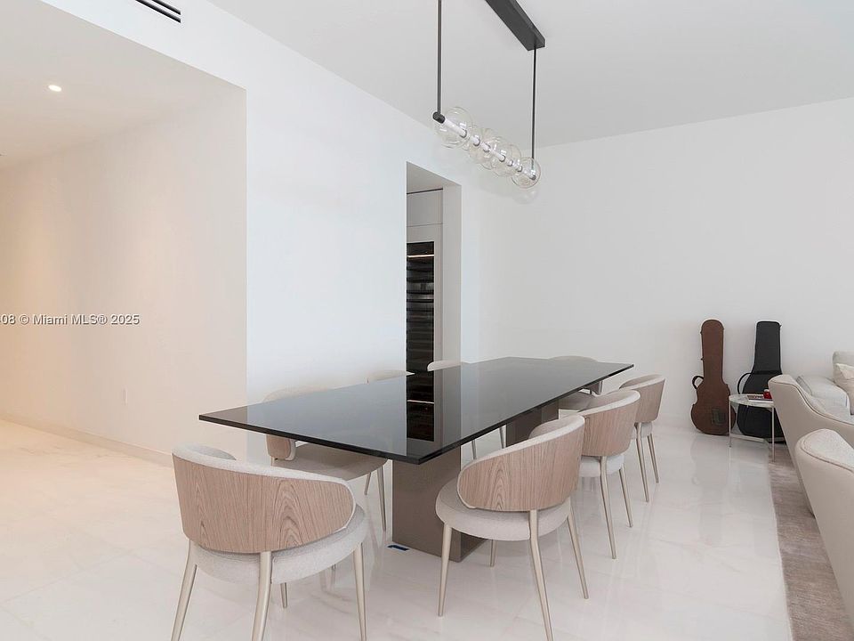 1st image of 300 Biscayne Boulevard Way #3503