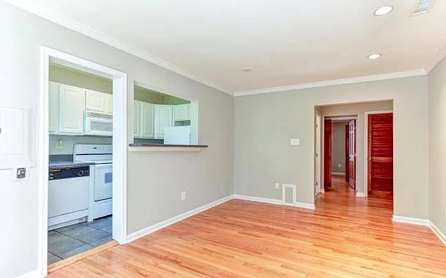 1661 Park Rd NW #101 — Photo 5
