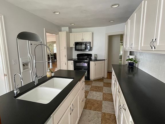 2nd image of 106 N 30th Ave