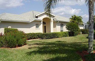 Naples, FL -- Golf Villa with Pool in Colonial Links