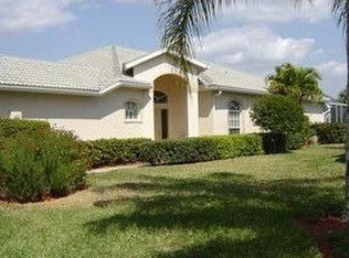 1952 Crestview Way, Naples, FL 34119