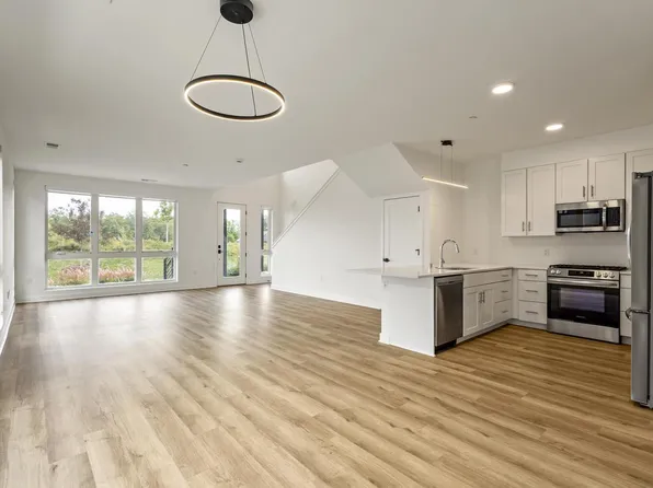 9378 South Alder PLACE #106, Oak Creek, WI 53154