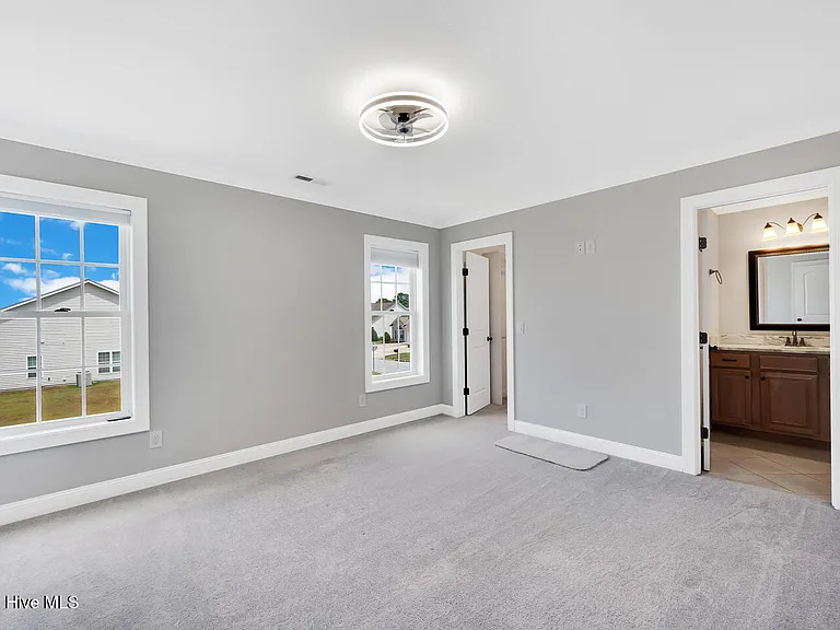 2400 Dovedale Ct #B — Photo 32