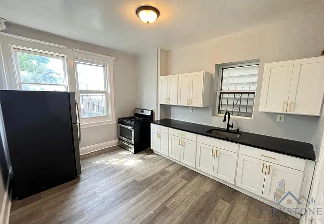 267 Fulton Ave #1E