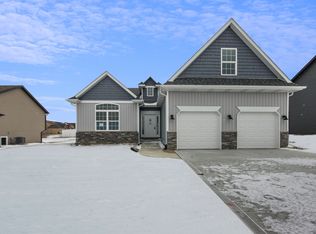 8309 Dylan Dr, Merrillville, IN 46410