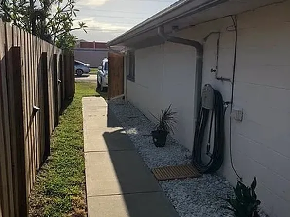 657 S Orlando Ave #3, Cocoa Beach, FL 32931