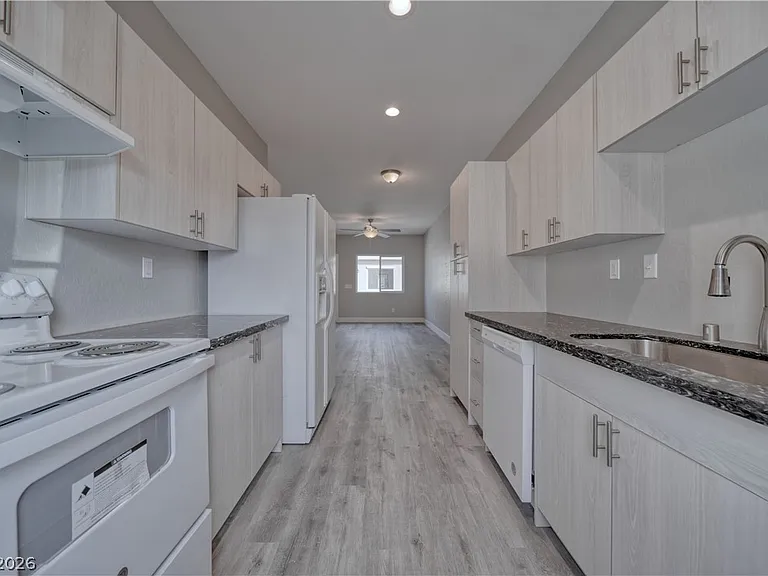 610 San Lorenzo St #4 — Photo 3