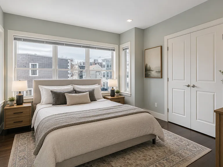 320 Maverick St #204B — Photo 13