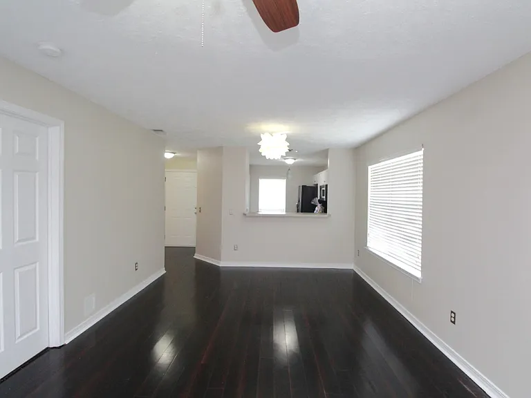 7680 Chablis Cir — Photo 4