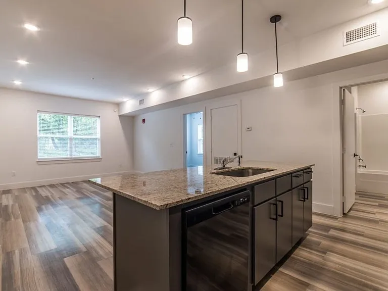 South Creekside Apartments Phase 2 — Photo 10