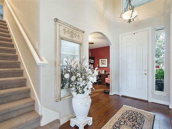 4th image of 9021 Gardenia Dr