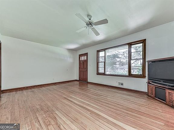 5th image of 291 Sourwood Dr