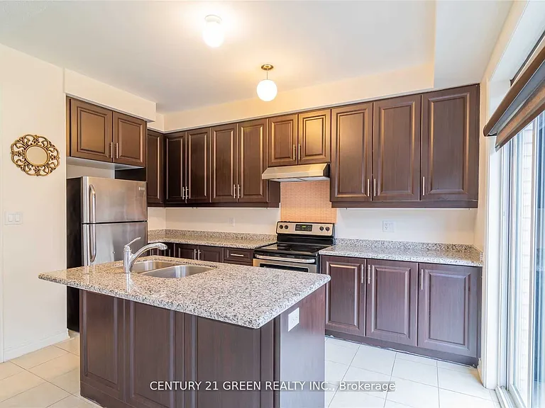 73 Thornbush Blvd — Photo 5