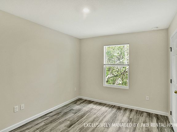 4th image of 1203 Grant St