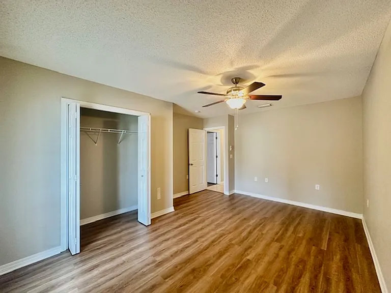 29 E Lane Dr — Photo 11