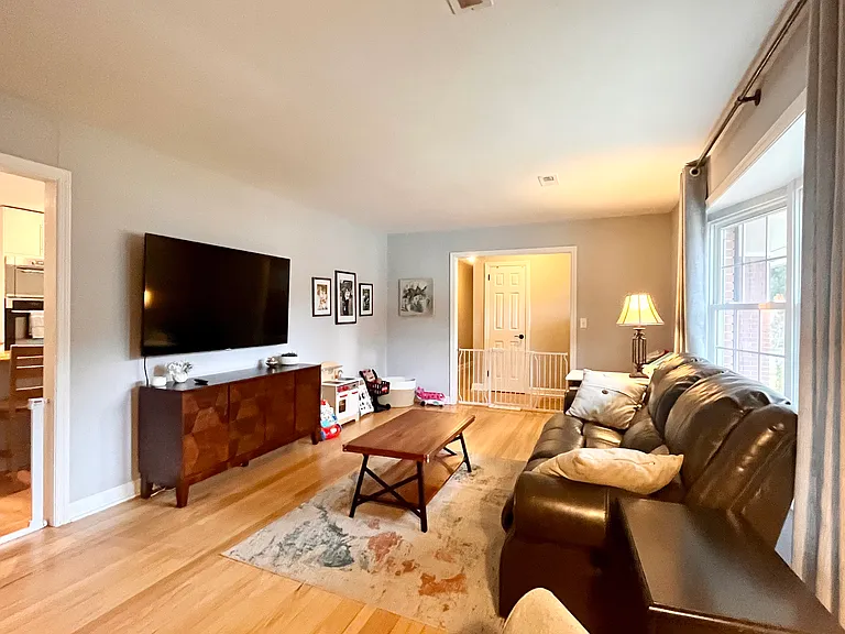 1314 White Dr — Photo 16
