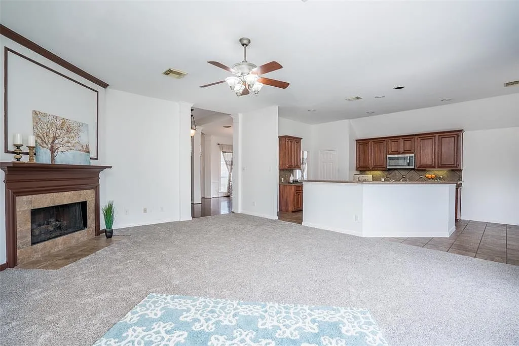14707 Raven Hollow Ln — Photo 2