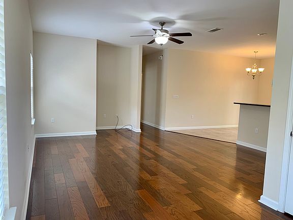 2nd image of 124 Matt Blvd