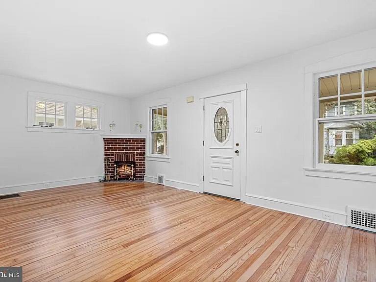 126 Estaugh Ave — Photo 6