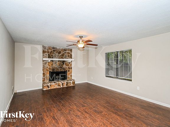 2nd image of 6668 Windwood Cir
