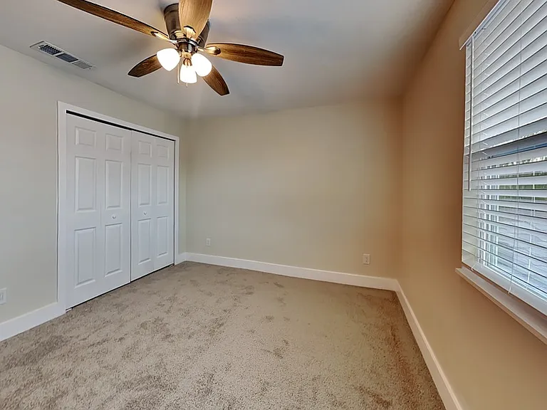 542 Verbena Ct — Photo 11