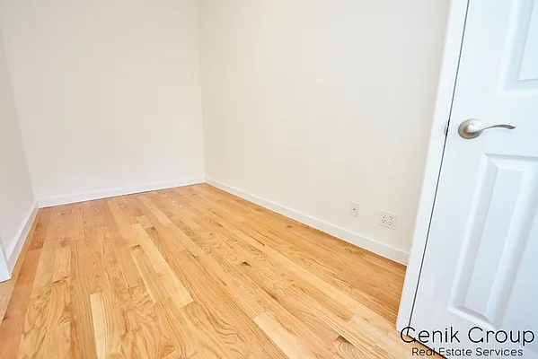 Rented by Genik Group Corp | media 7