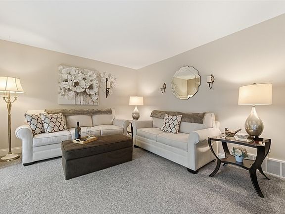 5th image of 201 Woodbridge Dr