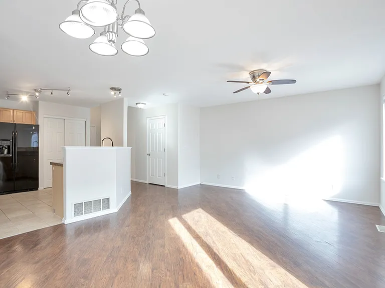 1254 S Zeno Way #E — Photo 9