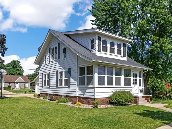 1100 English Blvd, Marion, IA 52302