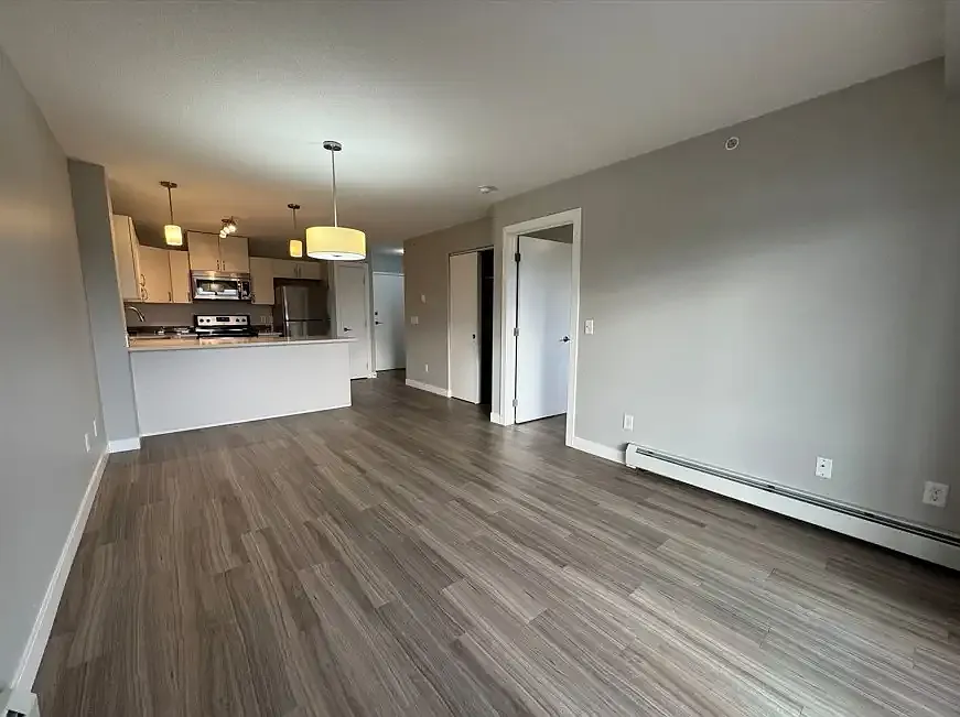 Entro Condos — Photo 4