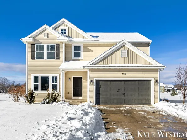 4393 Wood Way Ct NE, Cedar Springs, MI 49319
