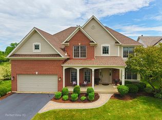 859 Tipperary St, Gilberts, IL 60136