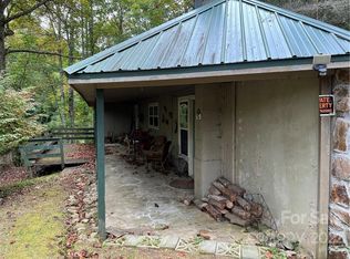 210 Fox Run Rd, Spruce Pine, NC 28777