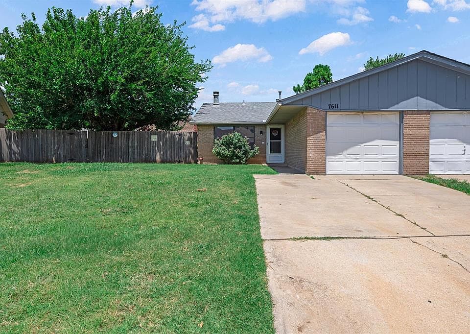 1st image of 7611 NW 113th Pl