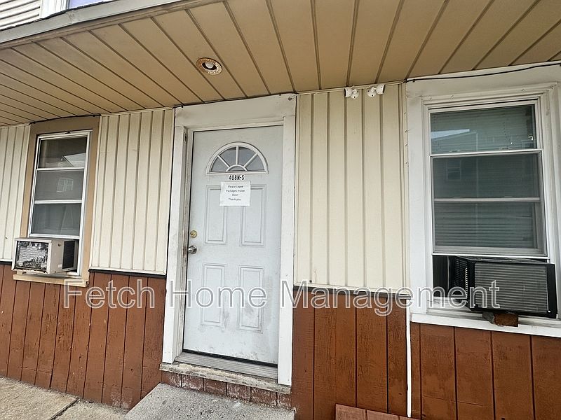 1st image of 408 New St #N