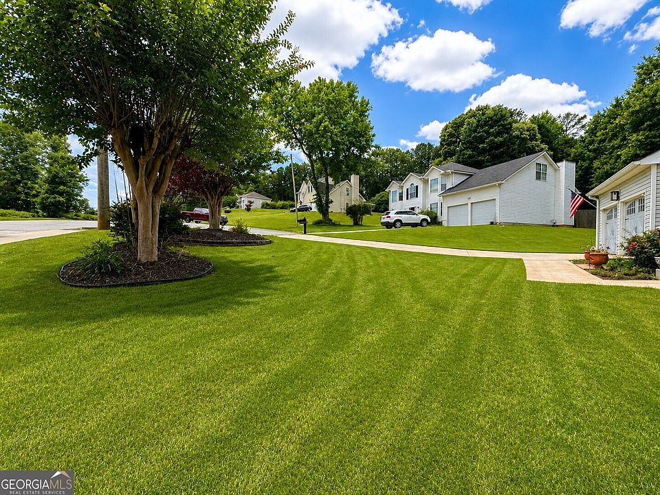 1st image of 2812 Crestworth Ln