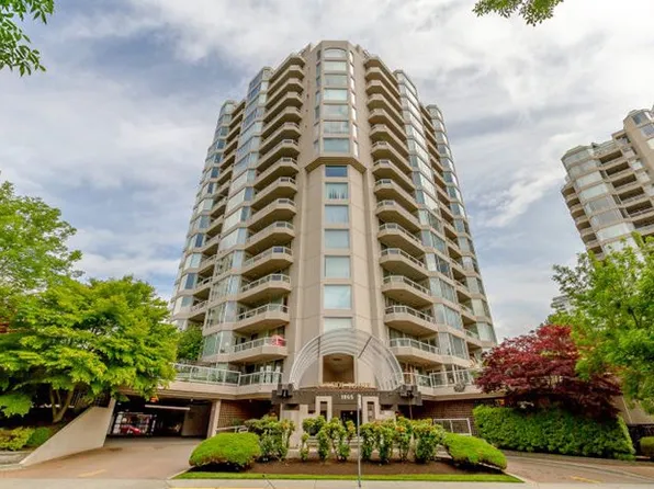 1065 Quayside Dr #1702, New Westminster, BC V3M 1C5