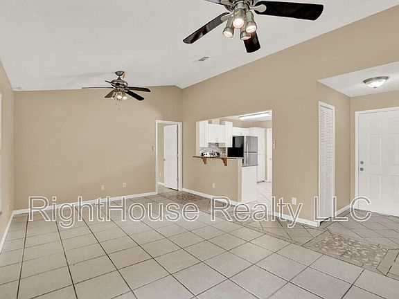 3rd image of 6014 Chamonix Ct