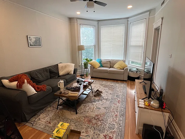 3027 N Seminary Ave #3 — Photo 1