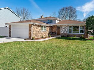 7701 Florence Ave, Darien, IL 60561